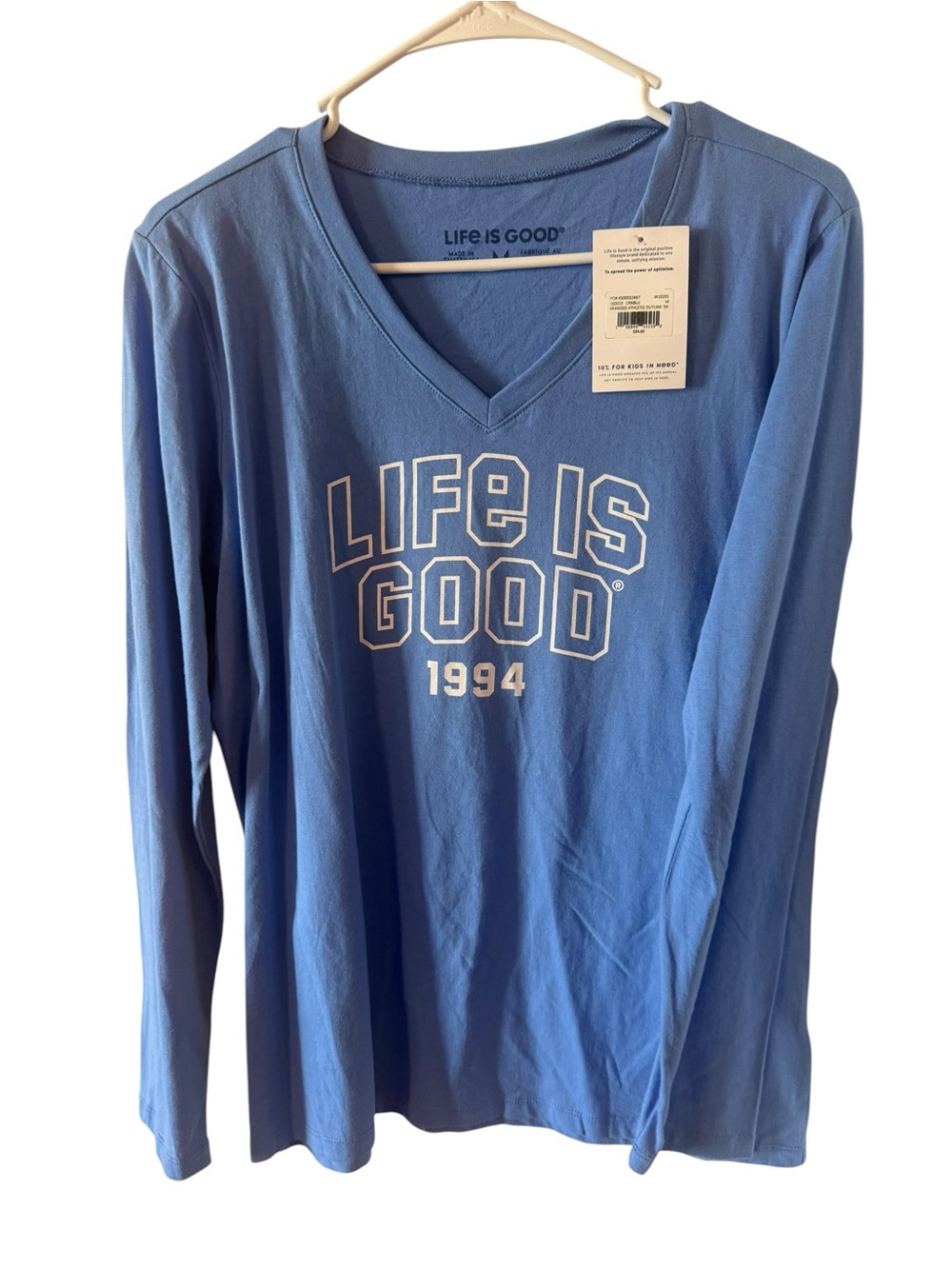 Life Is Good women's Periwinkle Blue Long-Sleeve V-Neck Tee NWT size Medium